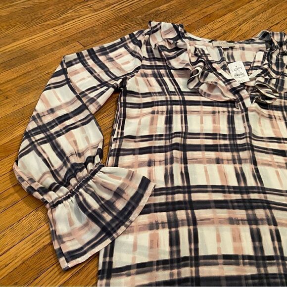 NWT Loft Outlet Petite ruffled white/pink/navy plaid long sleeve blouse - Picture 3 of 3